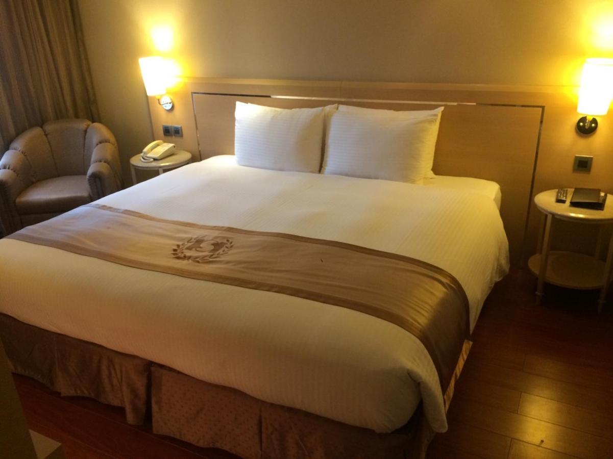 Taichung Charming City Hotel Exteriör bild