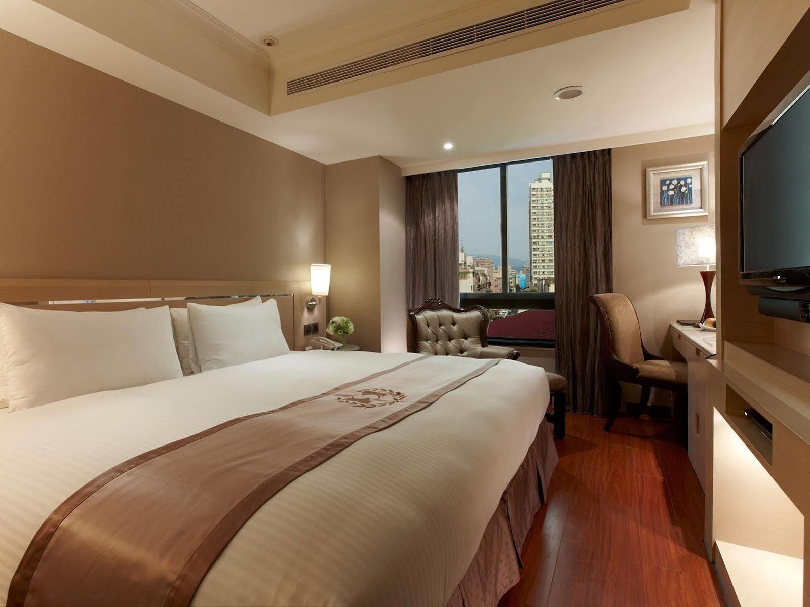 Taichung Charming City Hotel Exteriör bild